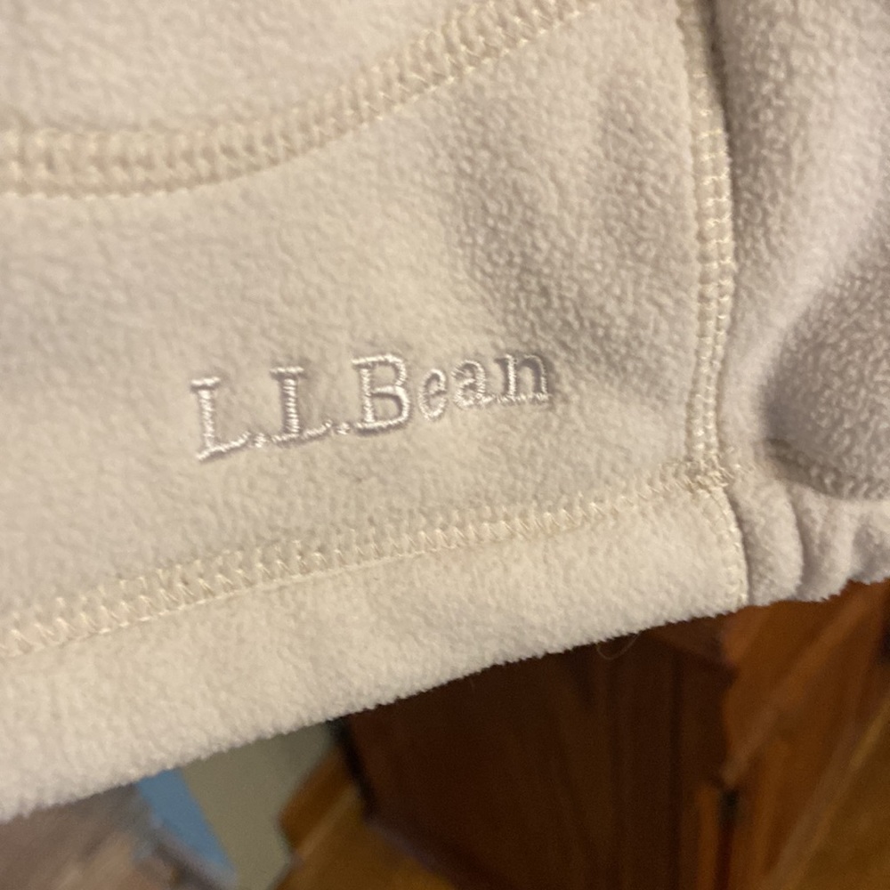 Womens size medium LL Bean fleece jacket - Picture 10 of 10